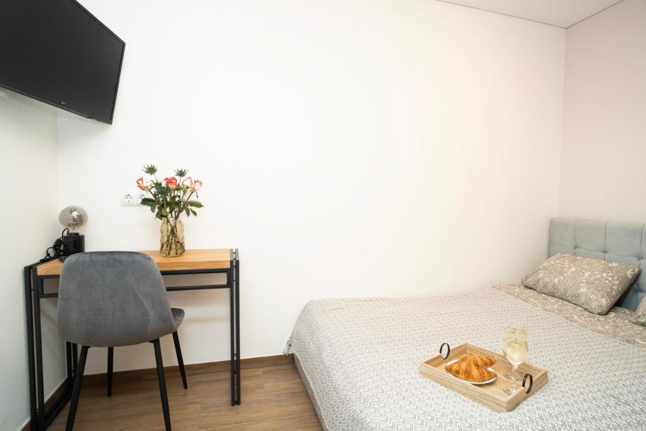 Downhill Apartment On The Groundfloor Kaunas Exteriér fotografie