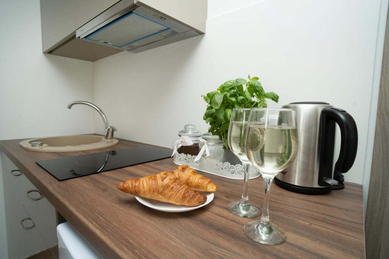Downhill Apartment On The Groundfloor Kaunas Exteriér fotografie